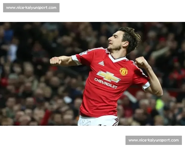 贝拉达豪言夏窗重塑红魔！库尼亚化身现代坎通纳点燃复兴希望